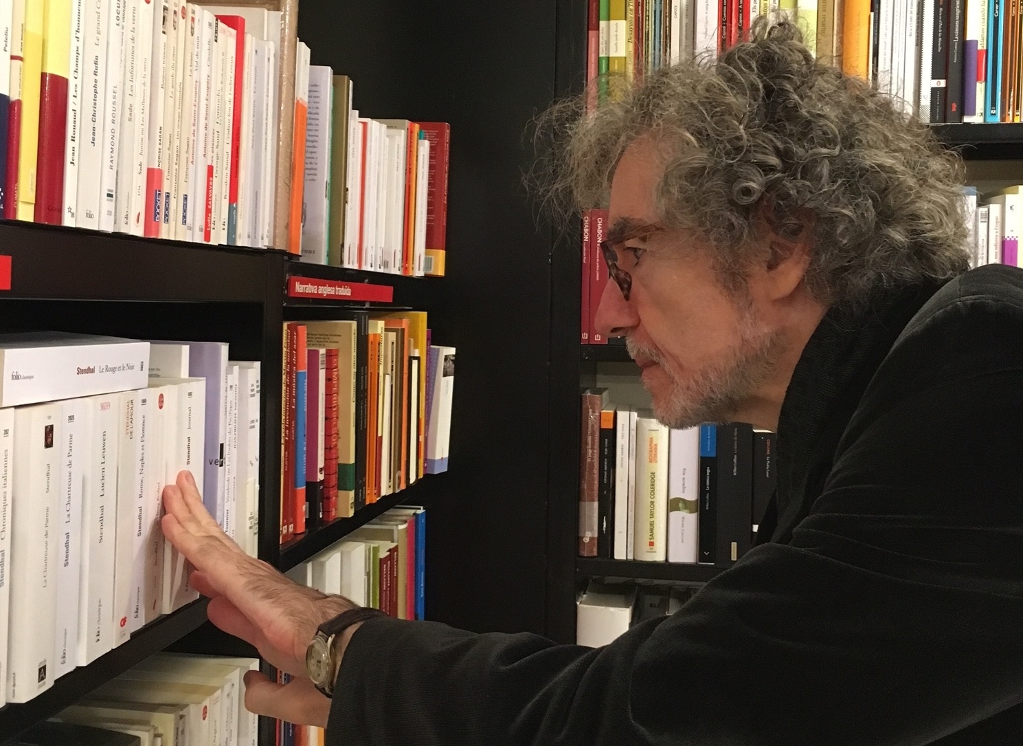 Alfonso Levy, en la librería La Central, de Barcelona